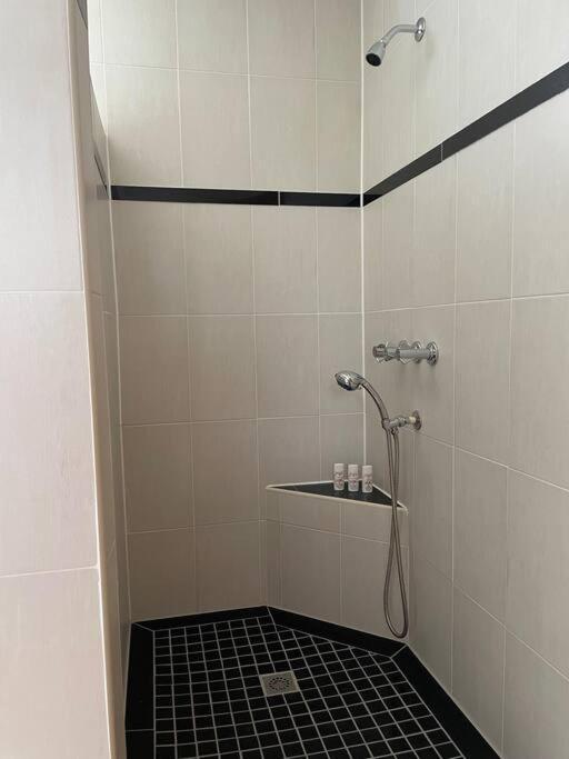 Spring Garden Mobay Resort Luxurious Apartments Montego Bay Eksteriør billede